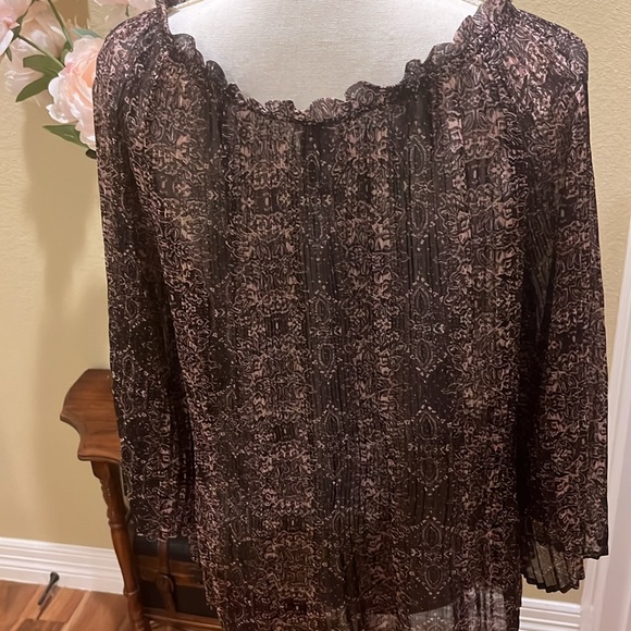 Top - Picture 2 of 6